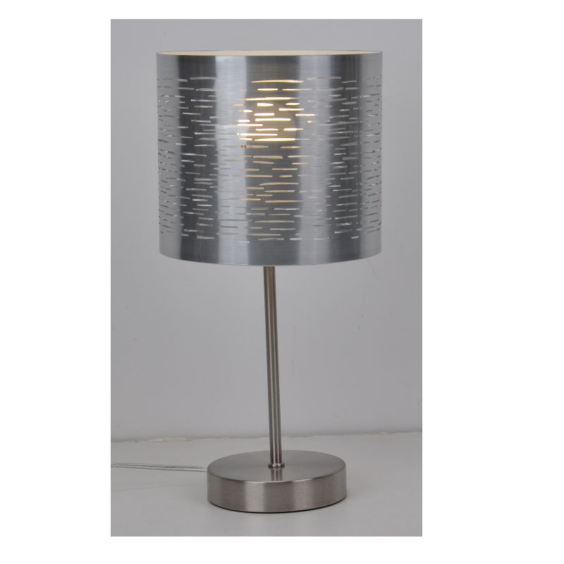 Moderne Tischlampe mit lasergeschnittenem Schirm