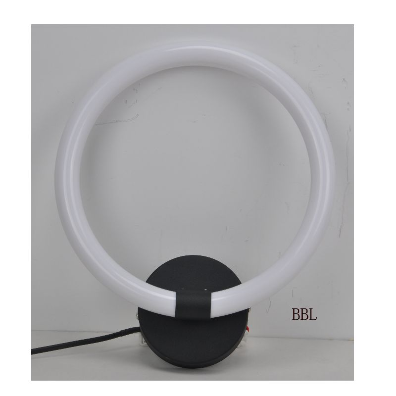 LED Wandleuchte mit Acrylrundering