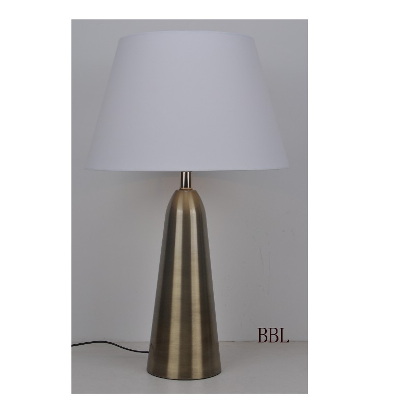 Kugeltischlampe mit Schattierung aus Kegelgewebe